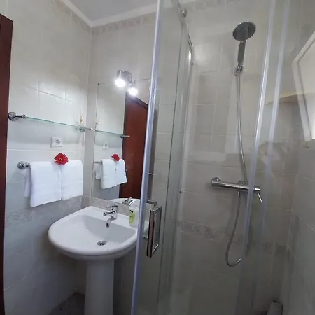 Pilar 2 Funchal, By Specialstays *