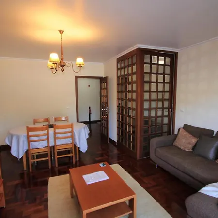 Pilar 2 Funchal, By Specialstays *