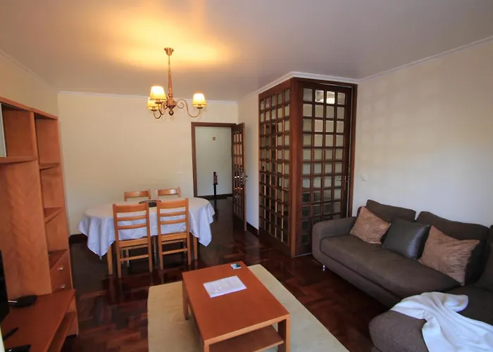 Pilar 2 Funchal, By Specialstays *